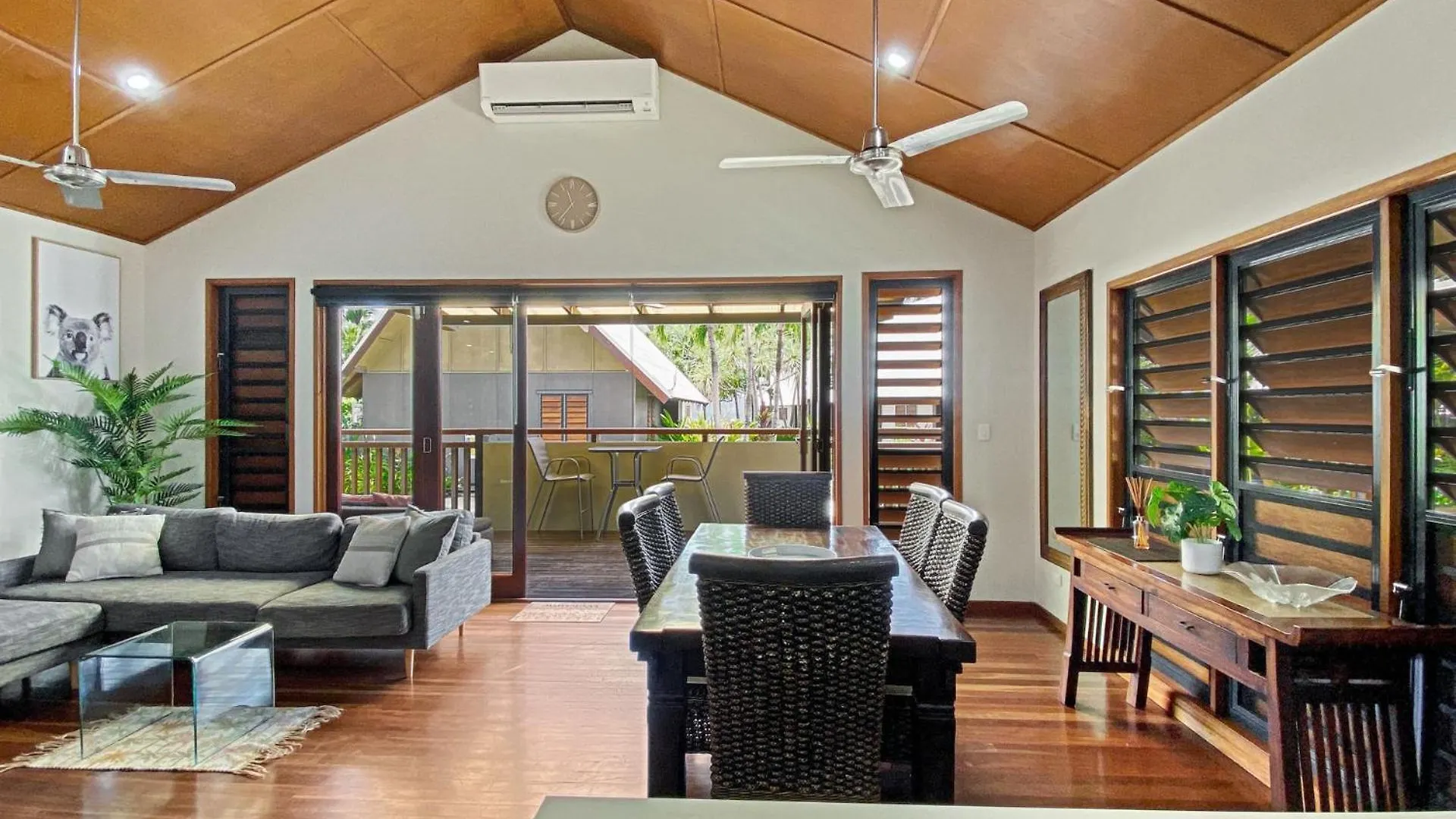 נלי ביי Pure Magnetic Villa 5