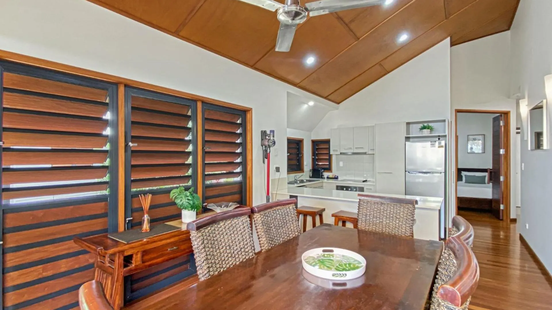 נלי ביי Pure Magnetic Villa 5 אוסטרליה